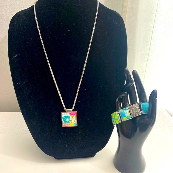 Jilzarah Premium Clay Necklace and Bracelet Set - Picture 4 of 7